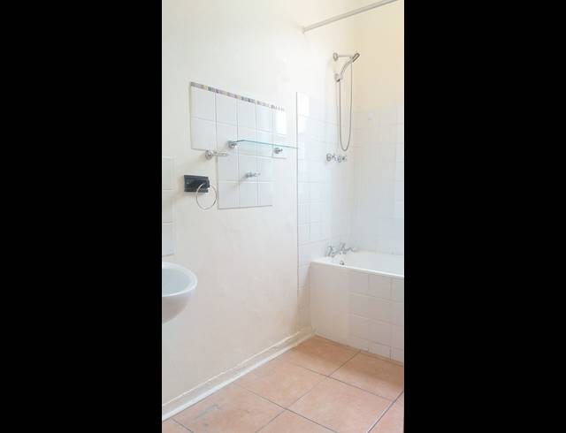 3 bed property to rent in WOODSTOCK
